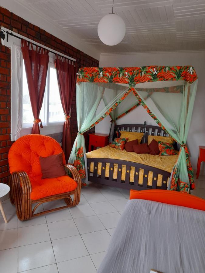 Avamada Lodge Ivato  Buitenkant foto