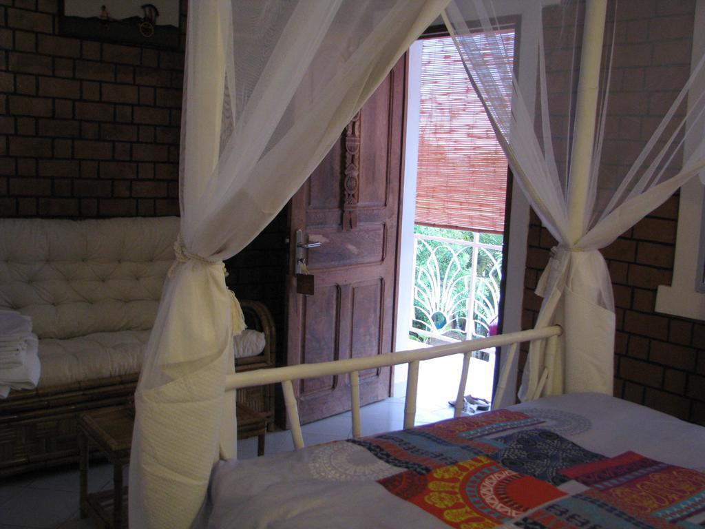 Avamada Lodge Ivato  Buitenkant foto