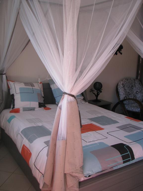 Avamada Lodge Ivato  Buitenkant foto