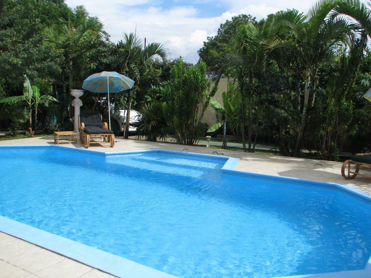 Avamada Lodge Ivato  Buitenkant foto