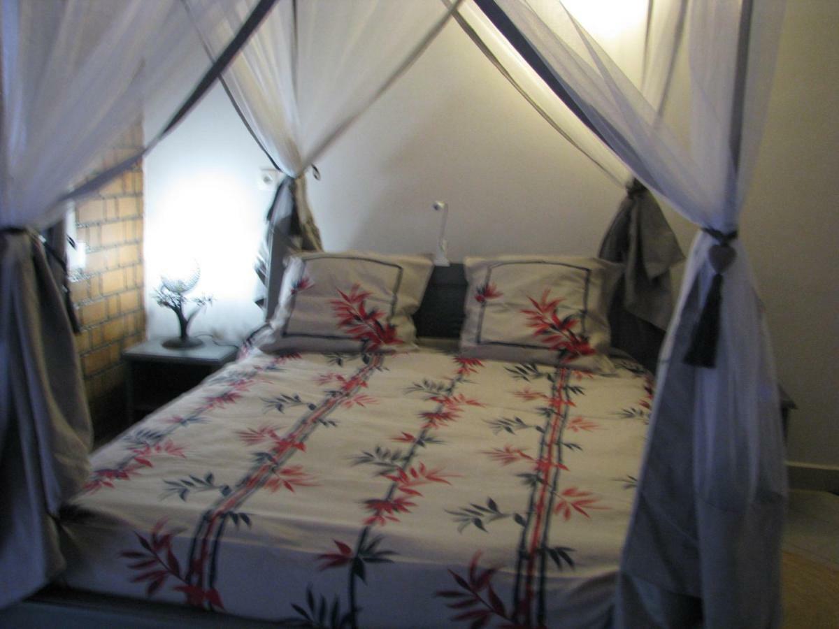Avamada Lodge Ivato  Buitenkant foto